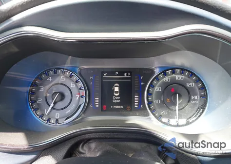 2015 Chrysler 200 S z USA, uszkodzony, nr VIN 1C3CCCDG8FN731885